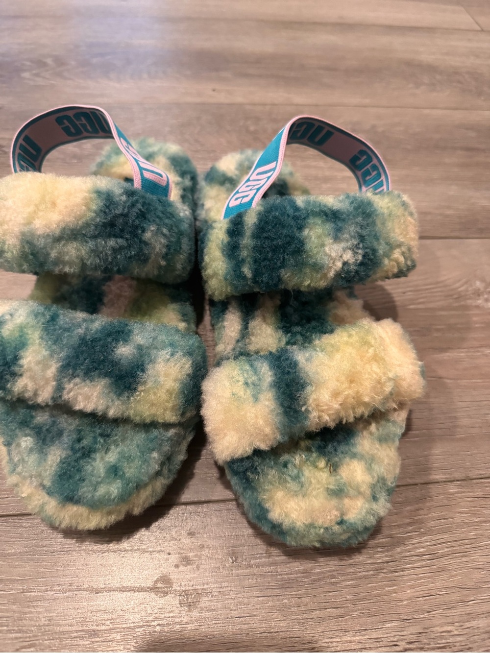 UGG Kids Tie-Dye Fuzzy Slide Sandals in Teal & Cream